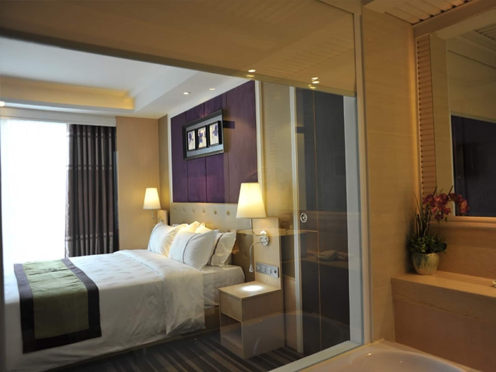 The Bazaar Hotel Bangkok Exterior photo