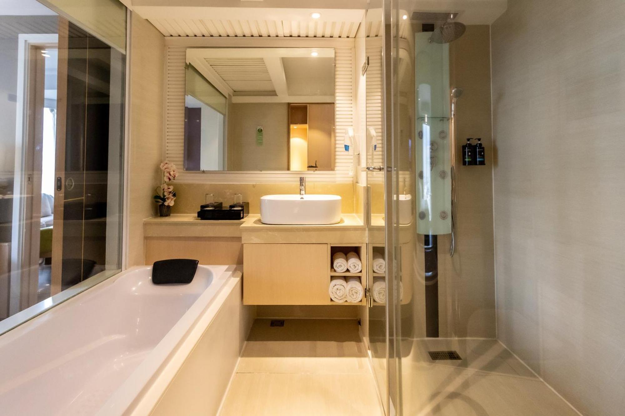 The Bazaar Hotel Bangkok Exterior photo