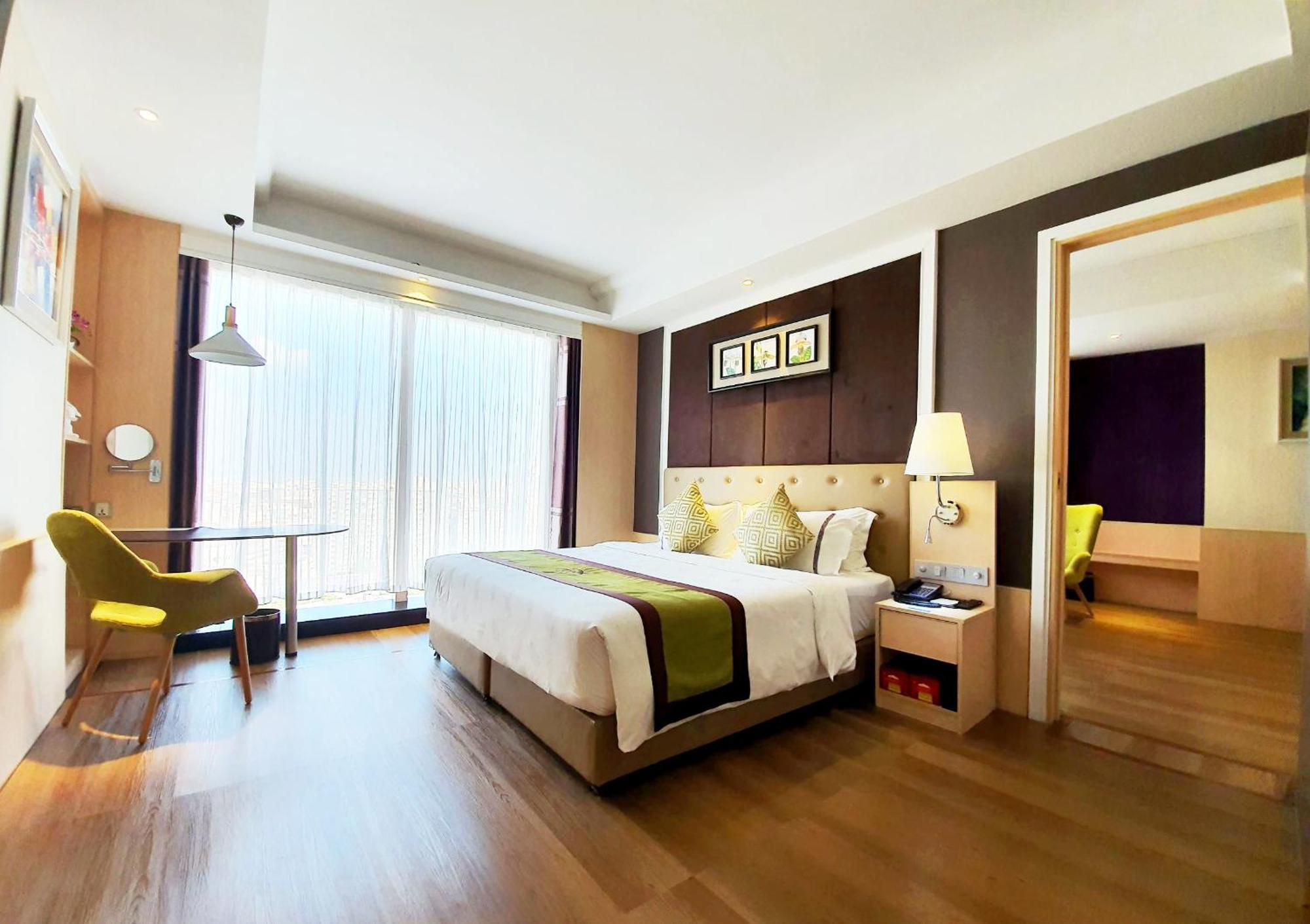 The Bazaar Hotel Bangkok Exterior photo
